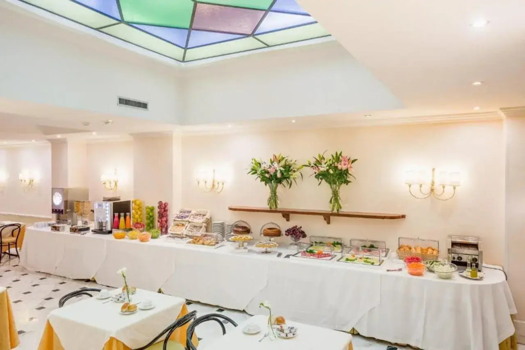Raeli Hotel Luce