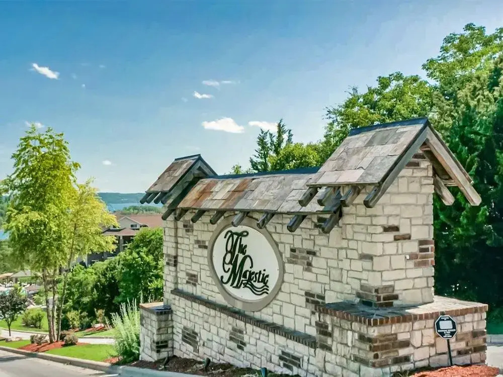 Majestic Lakeside Hideaway 2 Bedroom Condo