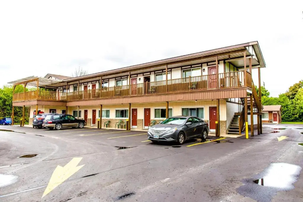 Cedar Lodge Motel