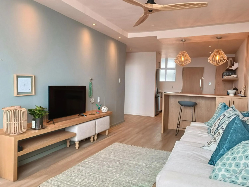 Summer Hill 303
