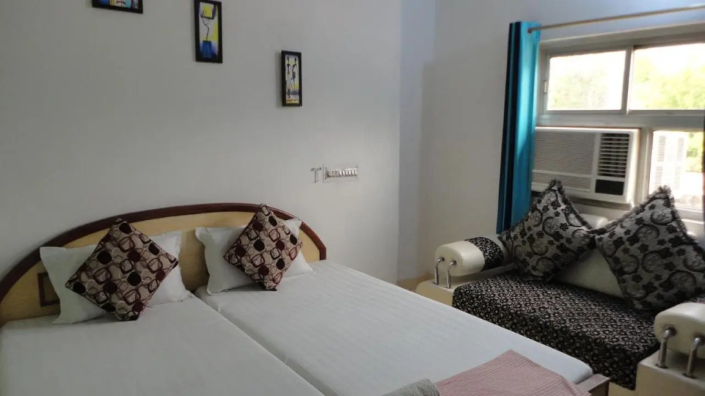 Hotel Swarajya Palace
