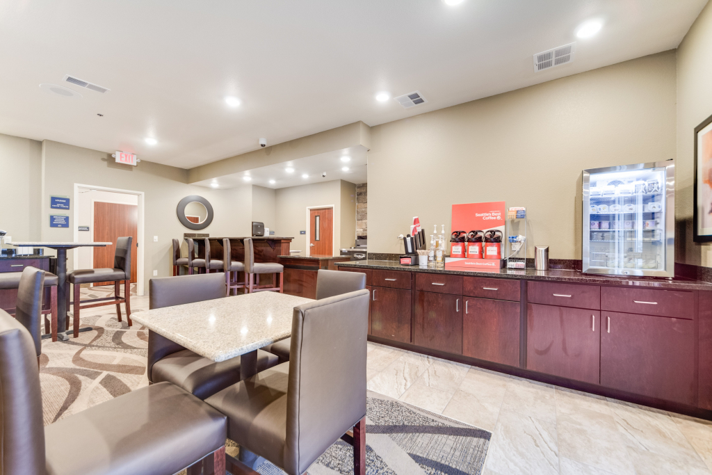 Cobblestone Hotel & Suites - Cozad