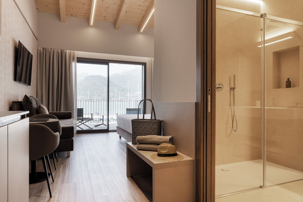 Гостевой дом Lago Dorato Marina Lodge
