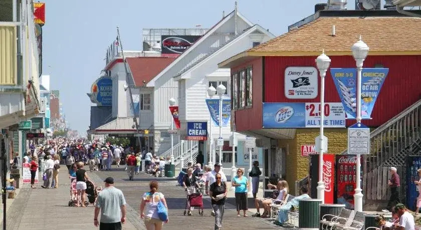 Seabonay Oceanfront Motel