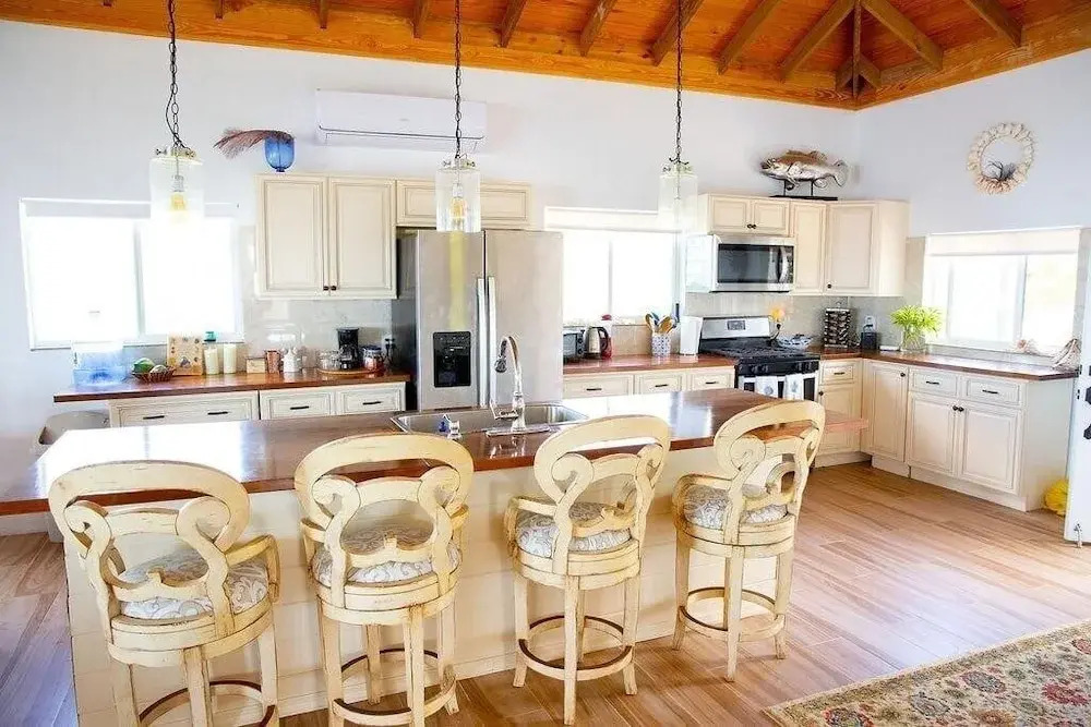 Blue Love Point 3BR home