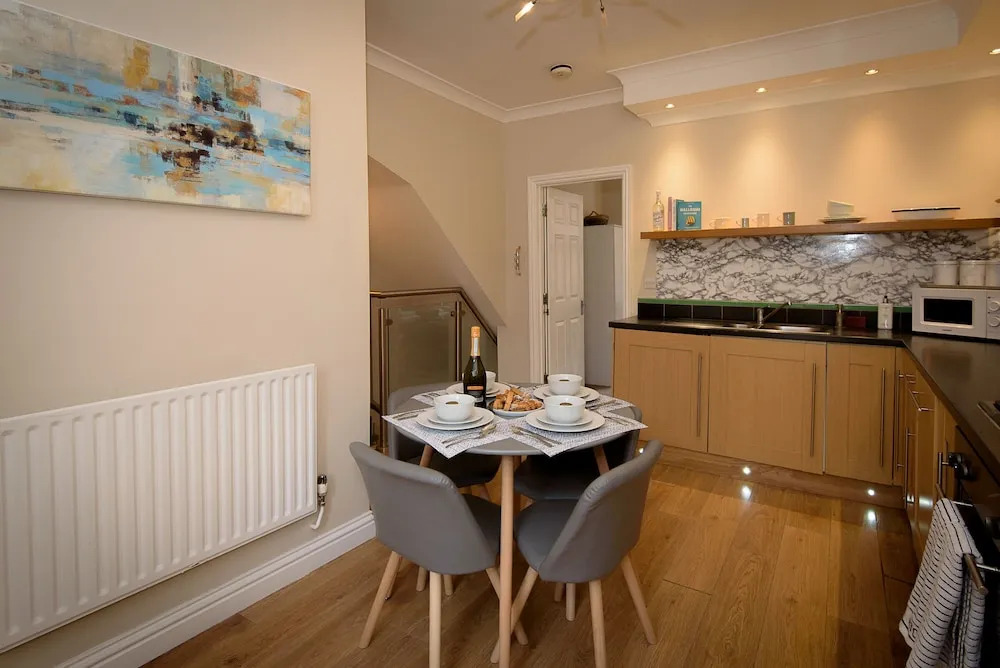 Karah Suites - Parliament Street