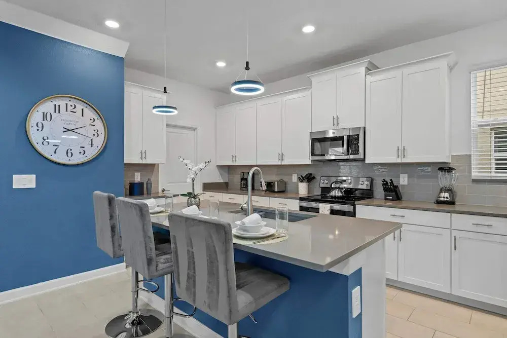 Chic Spacious 5BR Retreat Near Disney