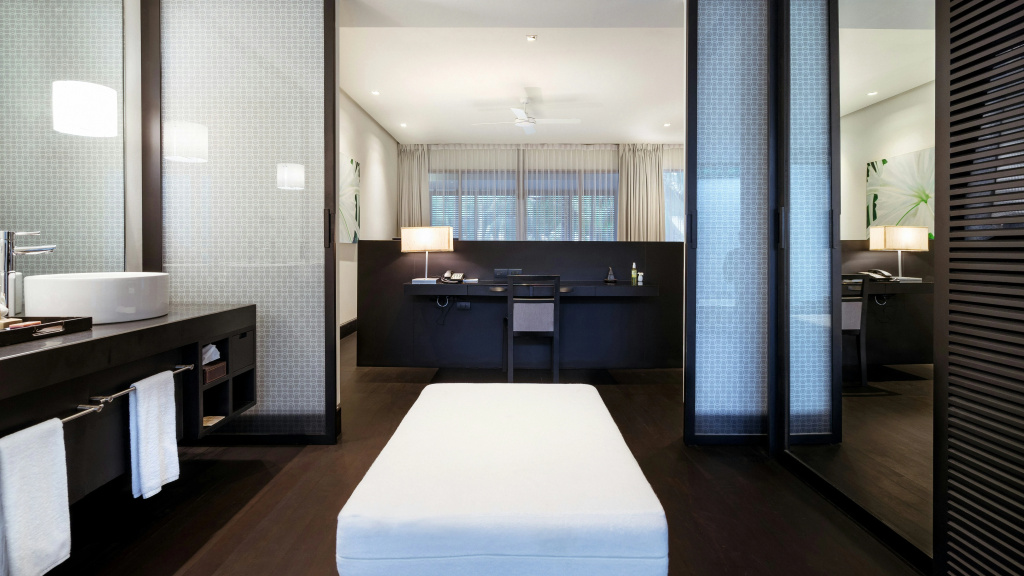 Twinpalms Surin Beach Phuket