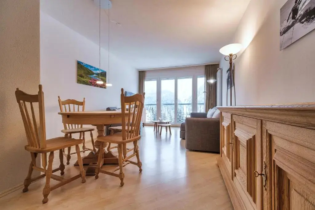 Ferienwohnung im Herzen von Arosa / Bristol 41