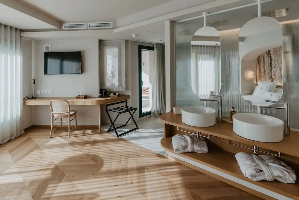 Hotel Petit Luxe