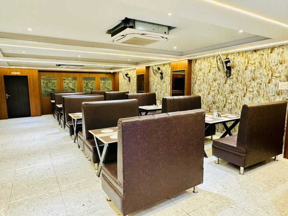 Hotel M K Grand