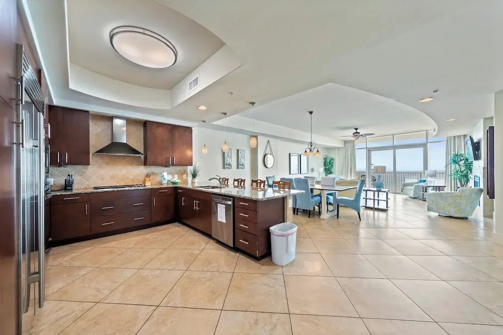 Turquoise Place 405C