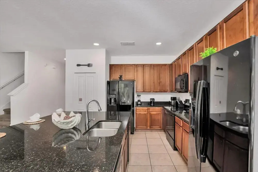 8BR Home - w Private Pool Games Near Disney