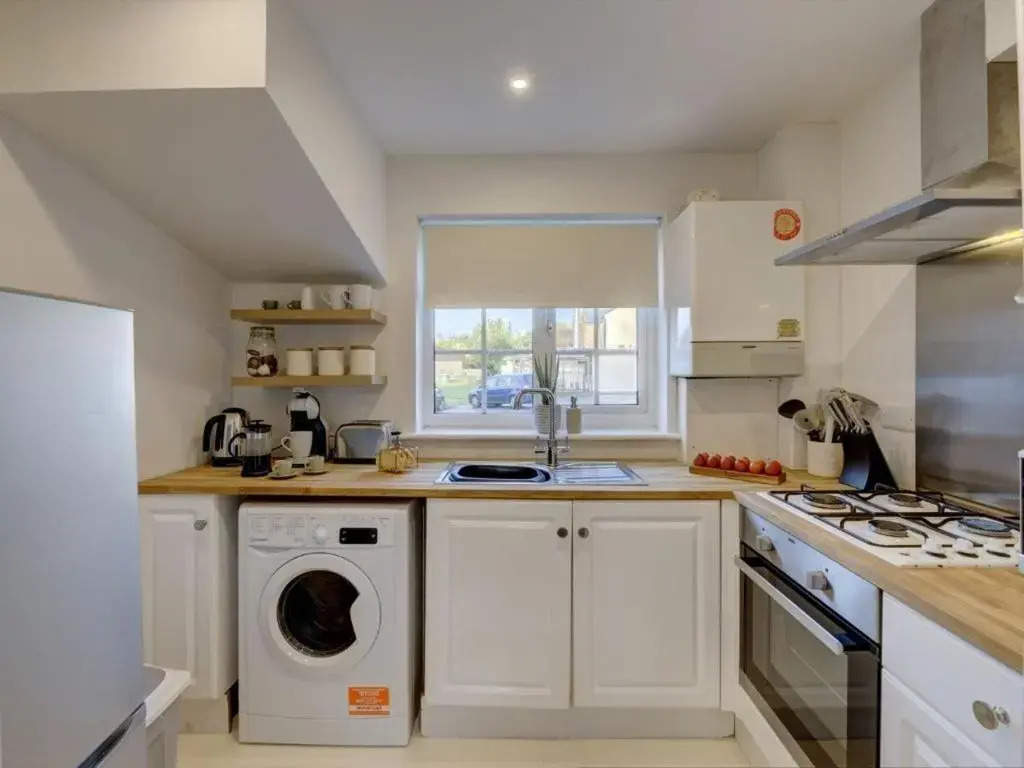 The Snagge I eco-Serviced Accommodation I A Cute Detached House I Large Garden I Pet Friendly I Free Parking I By SILVA