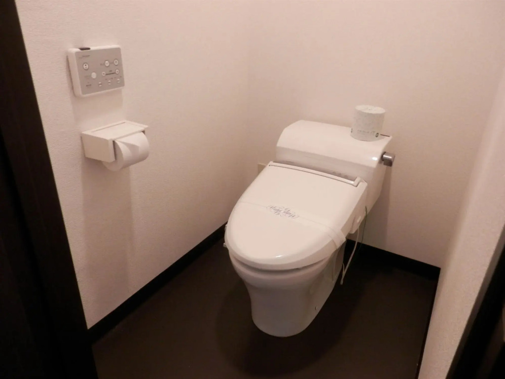 Hiroshima Peace Hotel - Hostel