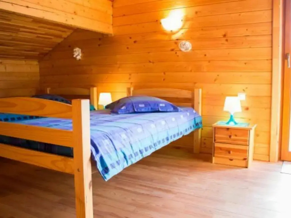 Chalet confortable avec cheminée à Taintrux - FR-1-589-222