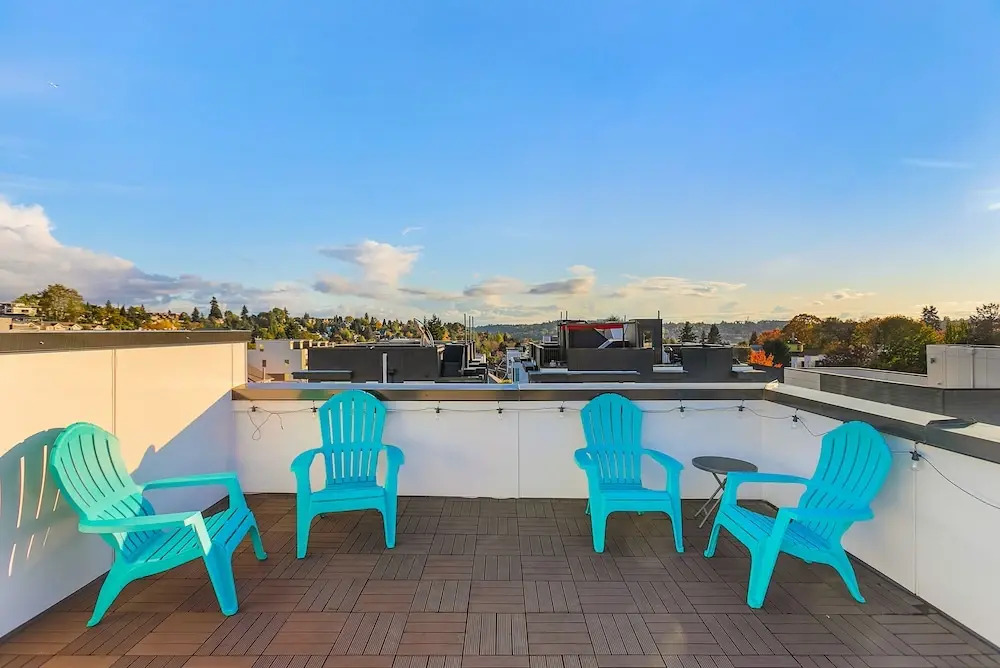 Modern 3BR - Walk to Light Rail w/EV Charger & Parking