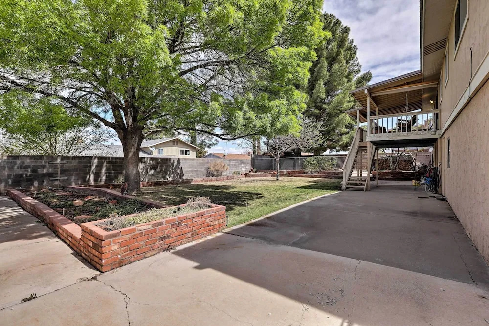 Walk to Rim View Trail: Page Home w/ Deck & Yard