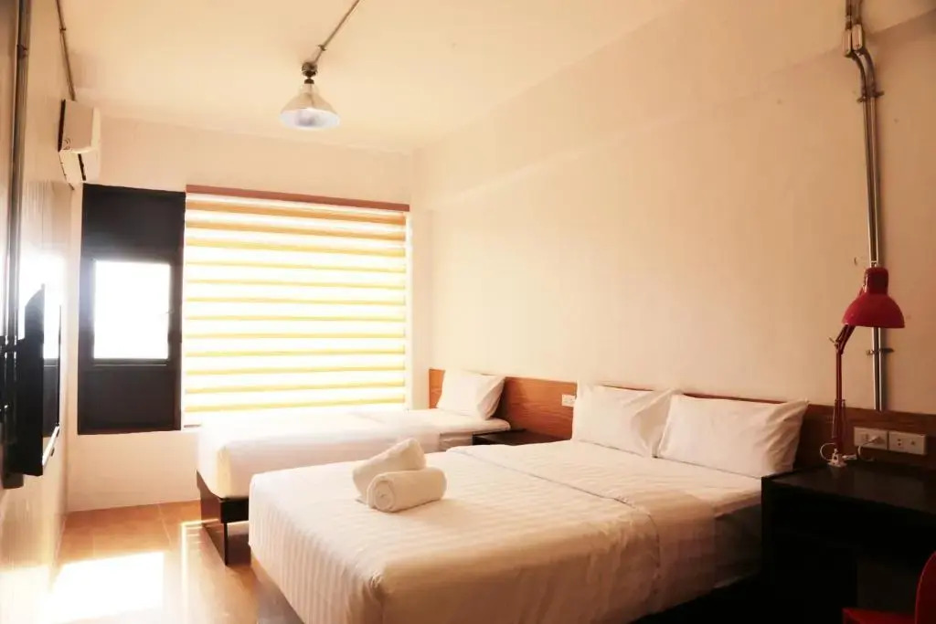 Travelbee Seaside Inn