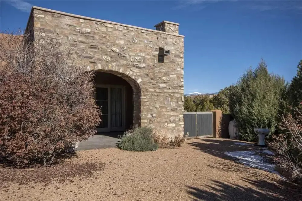 The Sunrise Retreat, 2 Bedrooms, Fireplace, Wifi, Jetted Tub, Sleeps 6