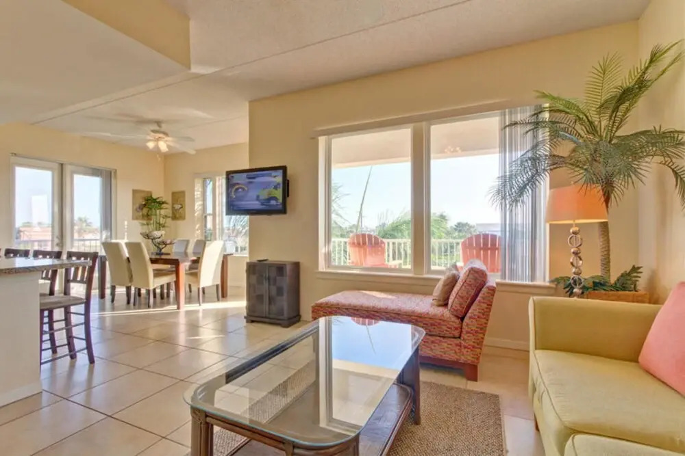 Las Marinas Condominium 301with Boat Slip
