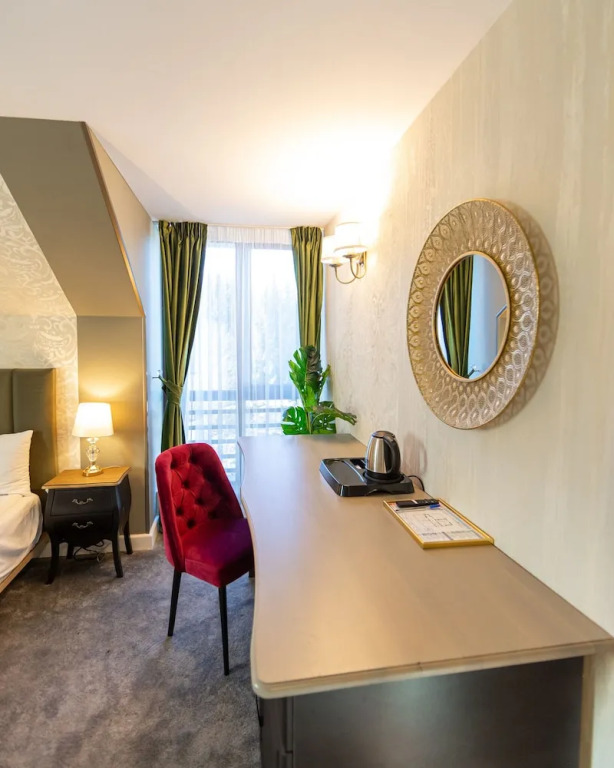 Torres Poiana Boutique