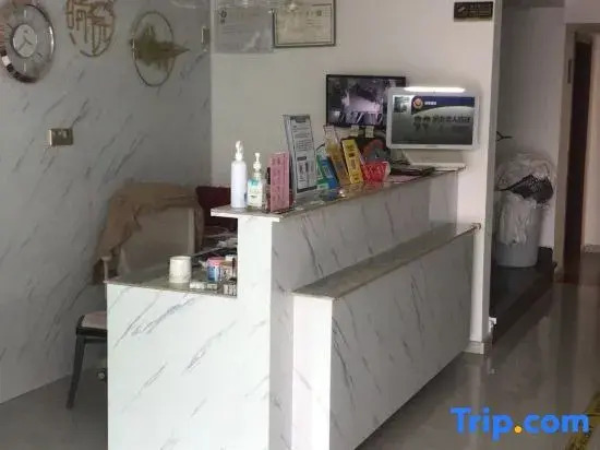 Haikou Qingyuan Chinese Inn (Hainan University Haikou People's Hospital)