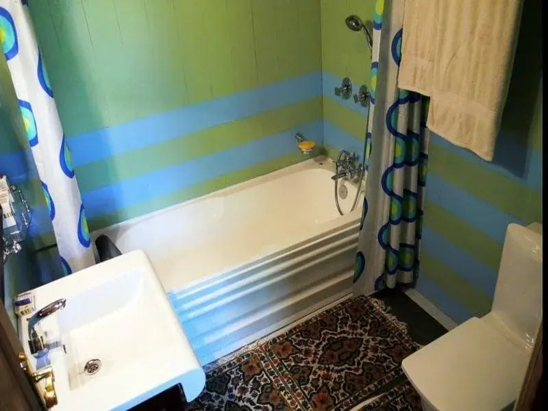 Kashmir Palace Group Of Houseboats