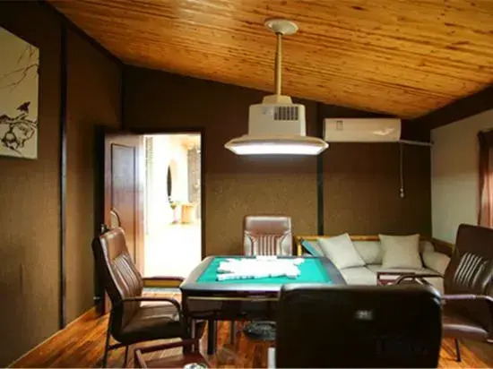 Aiduo Xiaozhu Hostel