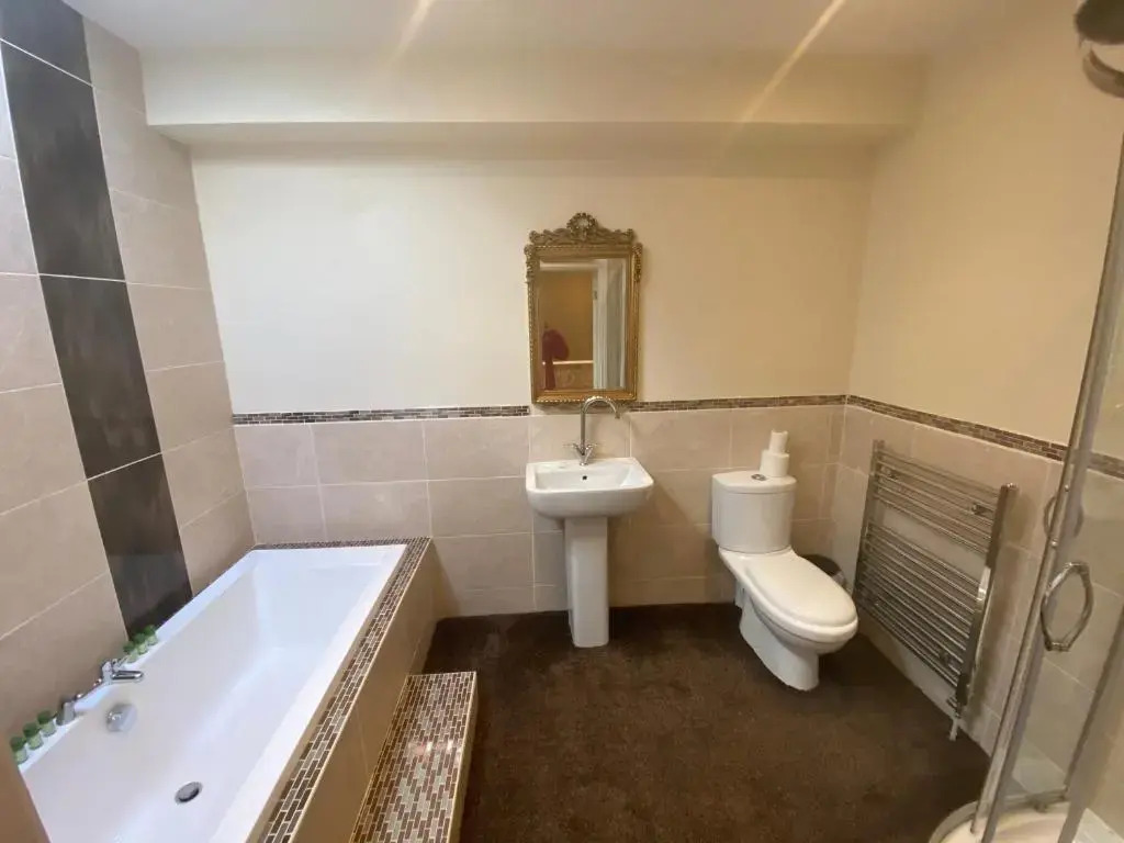 Boutique Blackpool 2 Bed Gold Apartment Sleeps 10