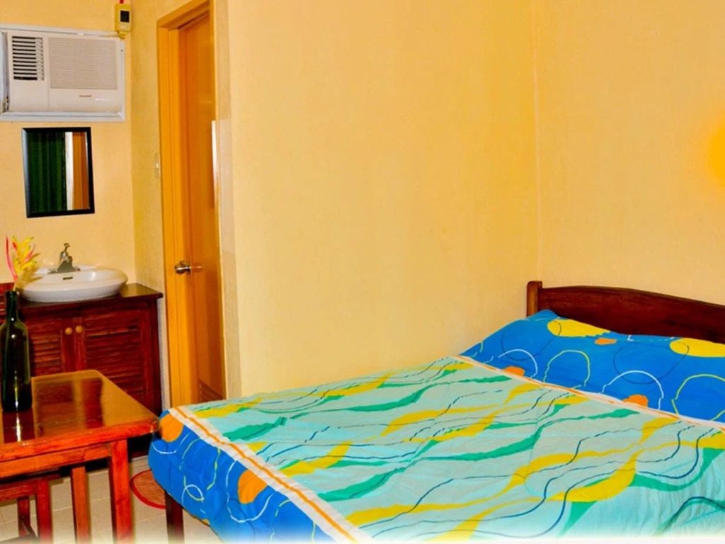 Algen's Dive Resort