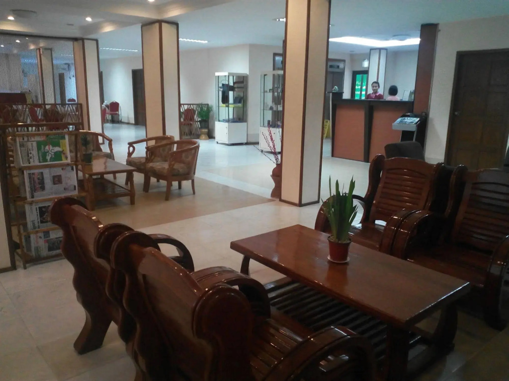 Eden Palace Hotel