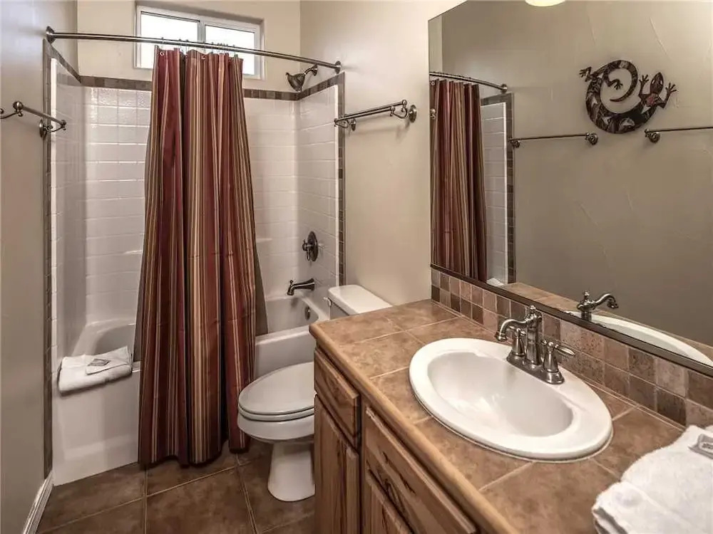 Casa Bien - Three Bedroom Cabin with Hot Tub