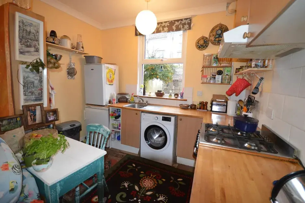 Beautiful 2 Bedroom House In St Werburgs