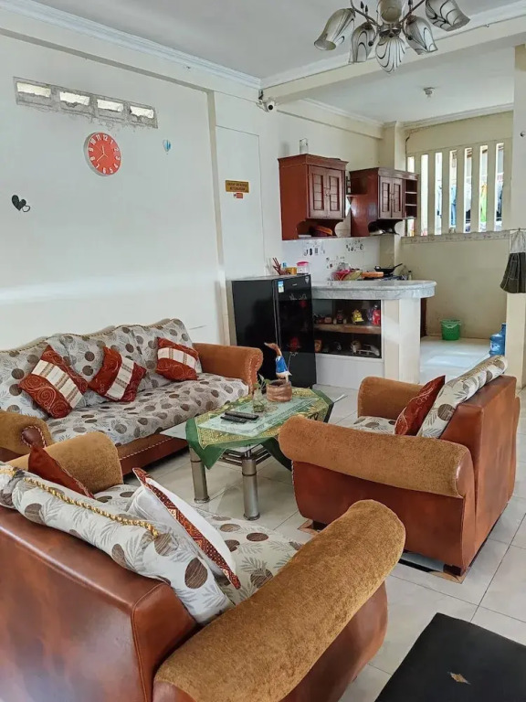 Nadamax Solo Guest House