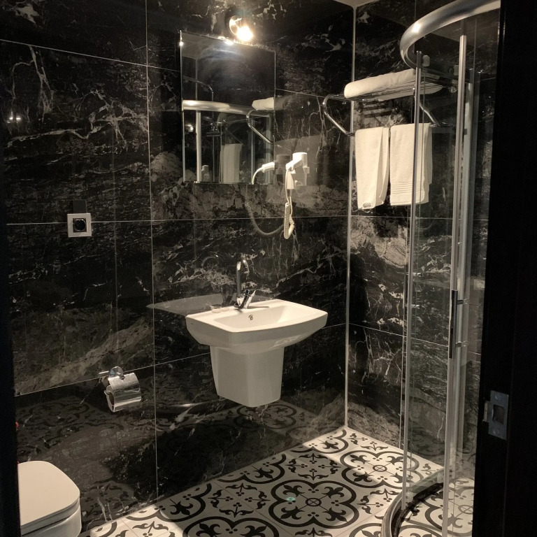 Omur Hotel