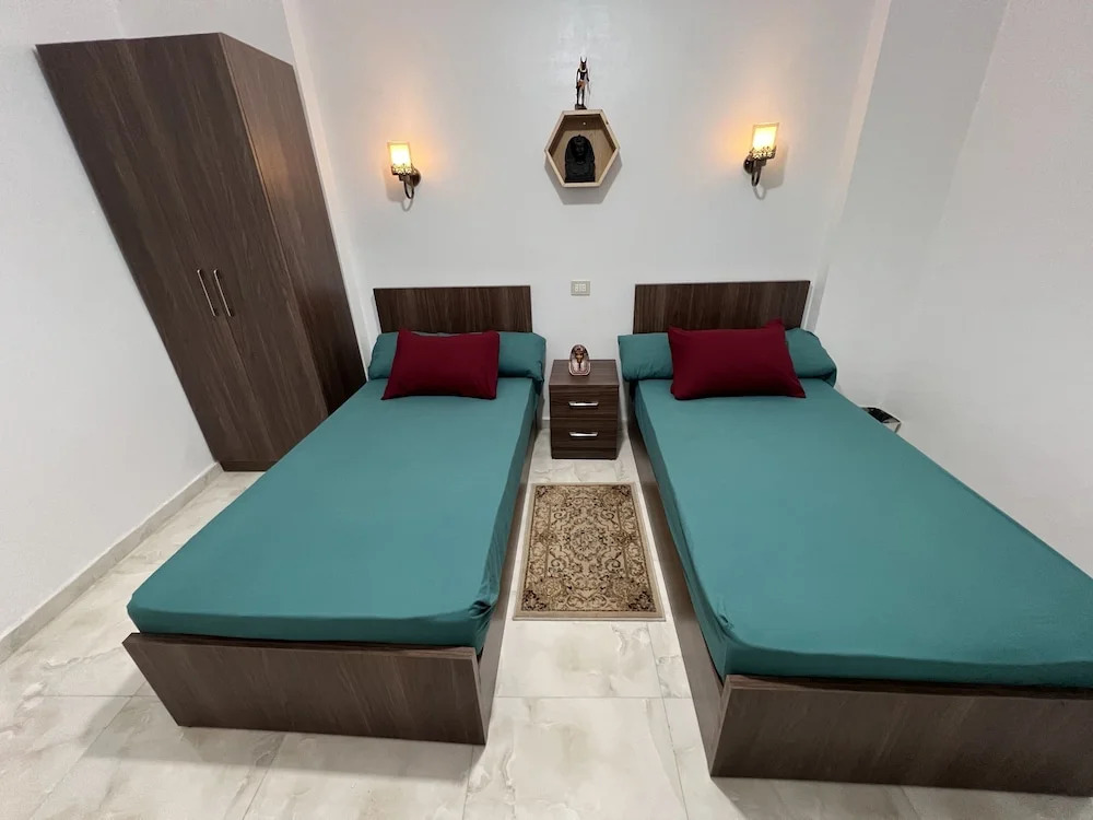 Giza pyramids view homestay
