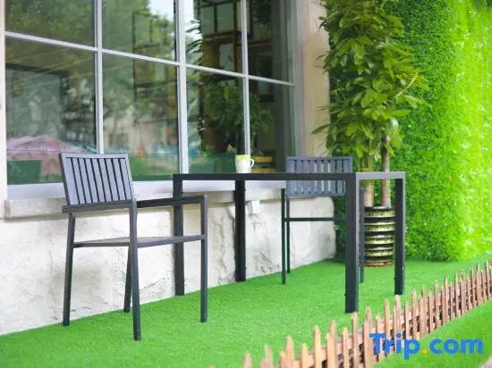 Holiday Inn Zhuoya (Qingdao North Railway Station Licun Pedestrian Street Subway Station Branch)