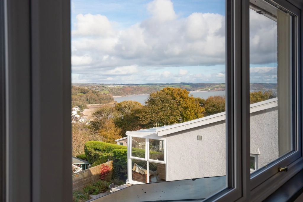 Golwg Y M r - Sea View Cottage With Hot Tub