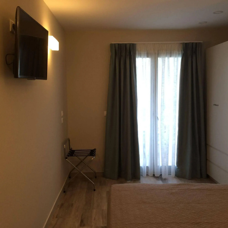 Fomithea Hotel-New