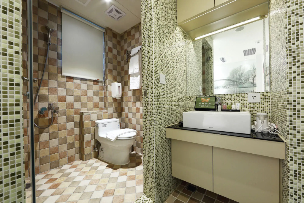 Shichi Hotel