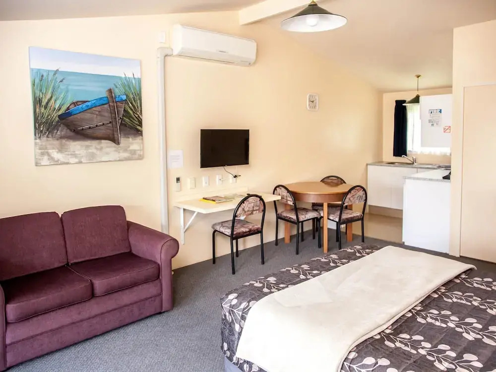 Goldmine Motel