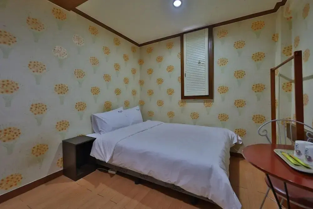 Theme Motel