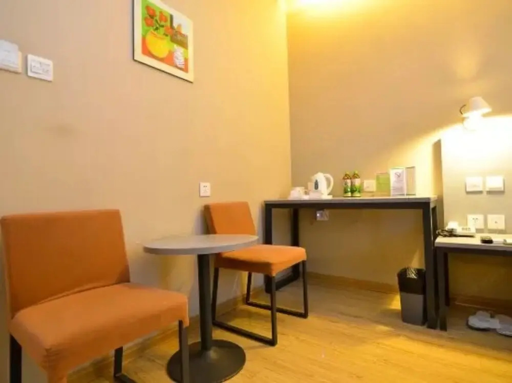 Luoyang Aviation E-Home Inn