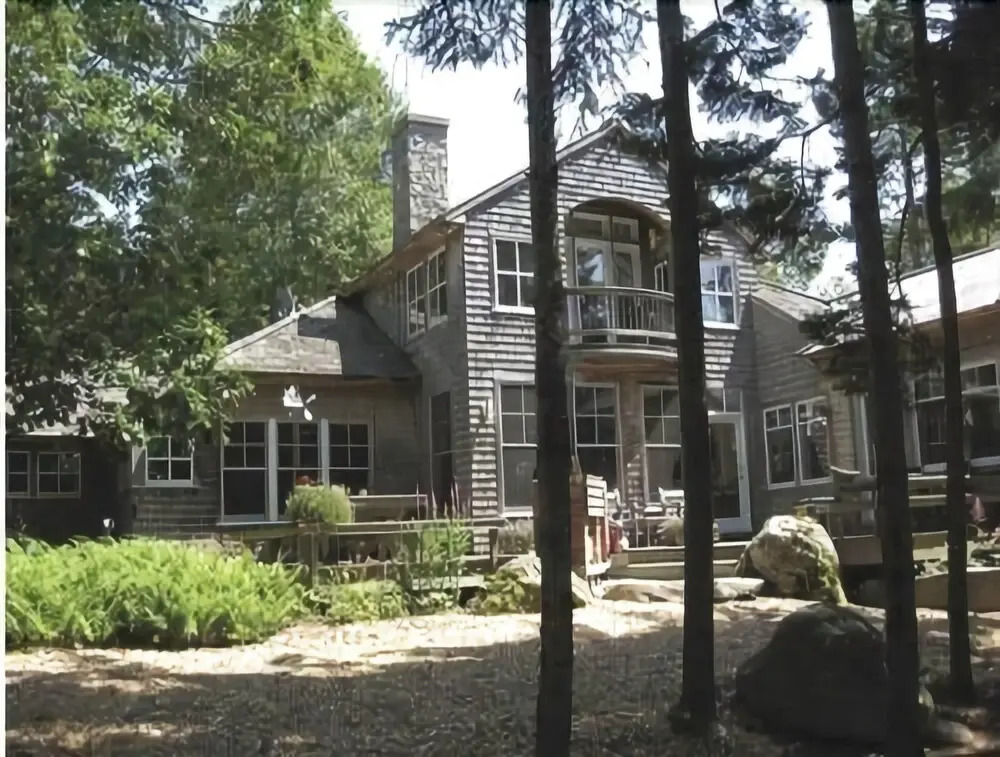 Inner Harbor Retreat - Four Bedroom Home