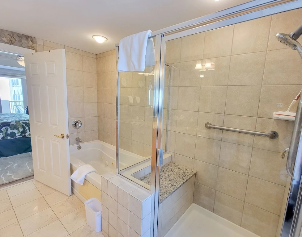 2307 Royale Palms 3 Bedroom Condo