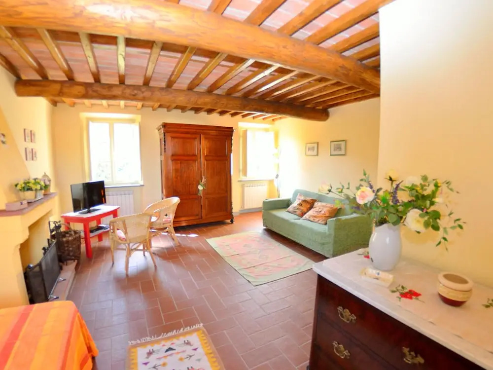 Holiday Home in Pescaglia Near Tuscan Vineyards