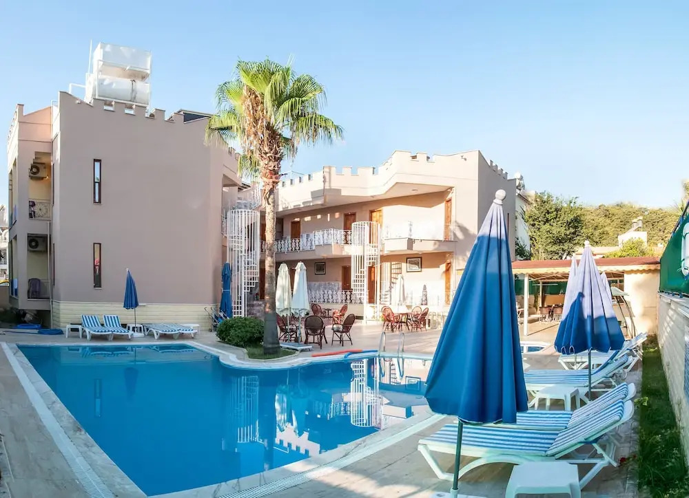 Lanova Hotel