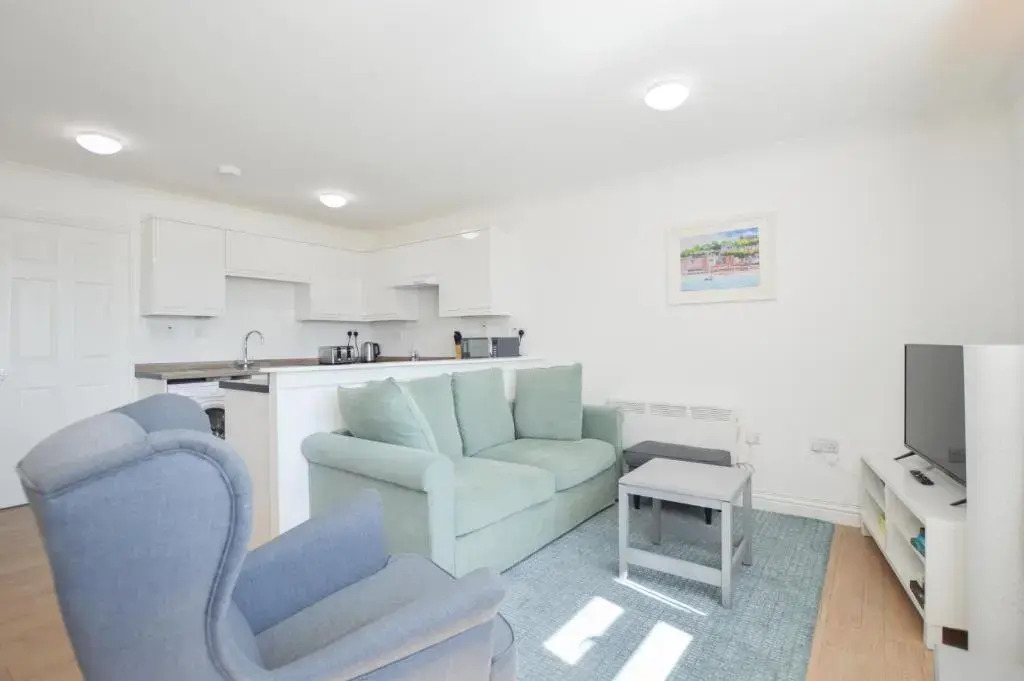 No 8 Westbay Apartment