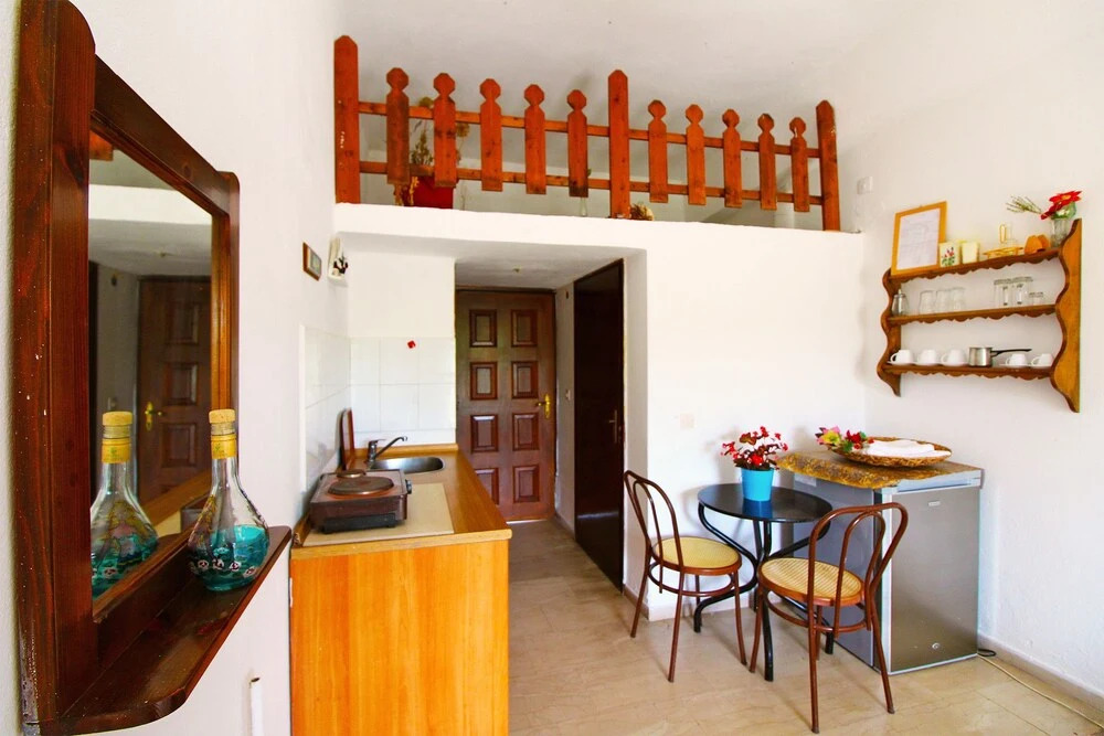 Perix House
